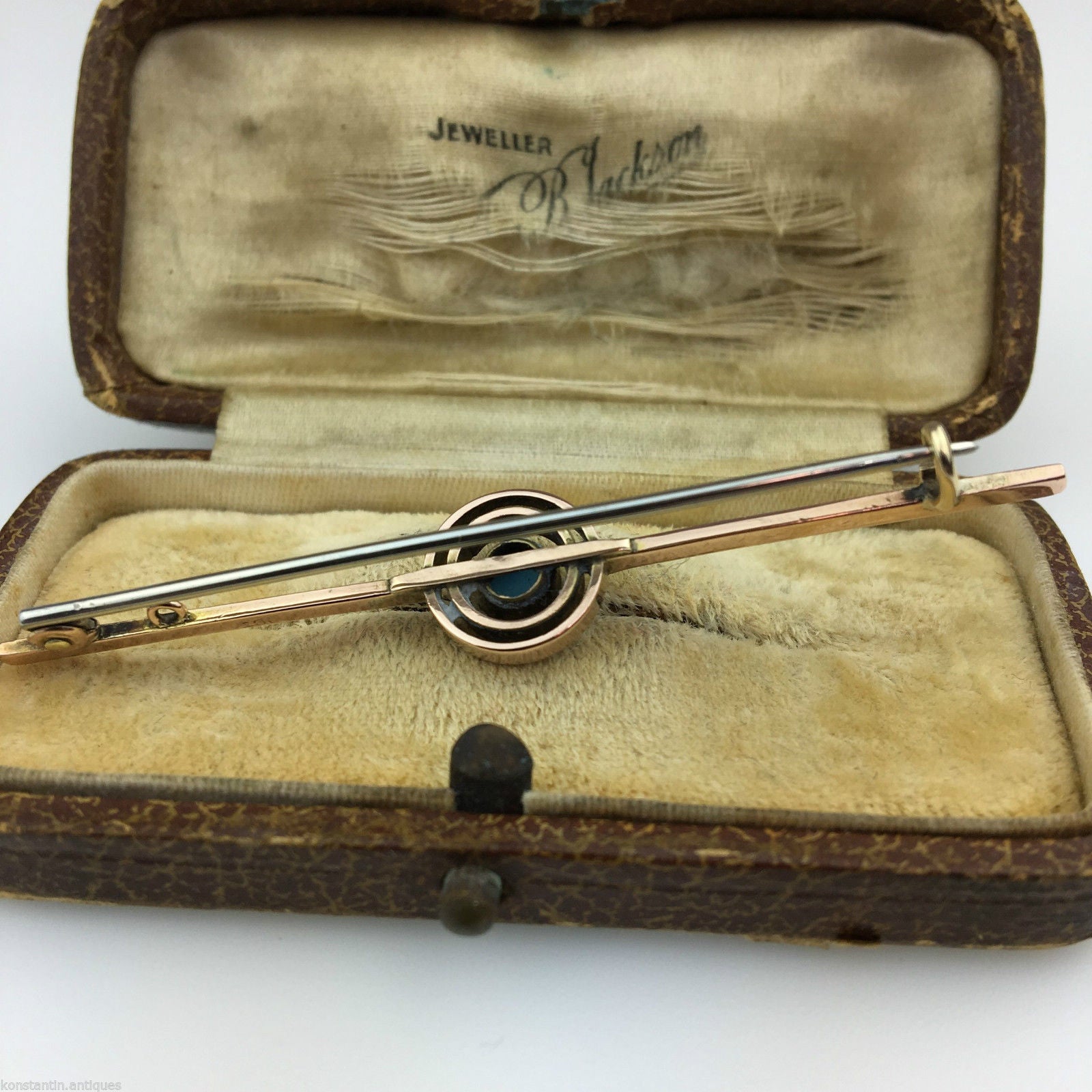 Antique 9ct gold pin bar brooch with turquoise eye from British Empire