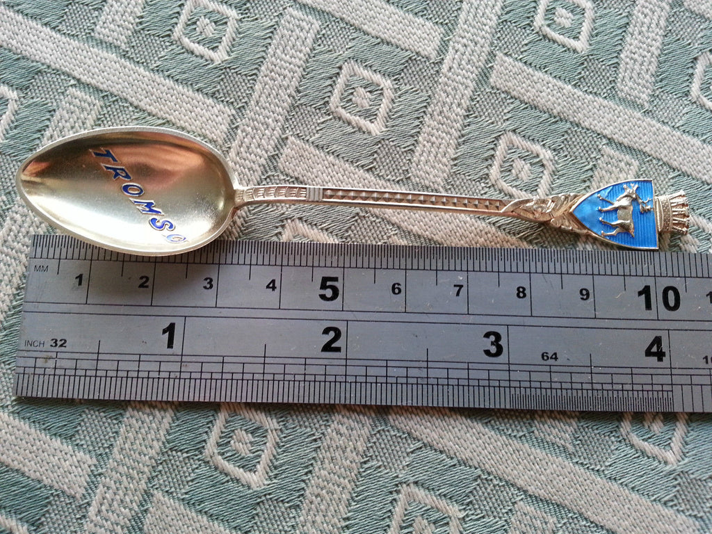 Cuchara de plata de ley chapada en oro con esmalte antiguo Noruega TROMSO HOLMSEN 925S