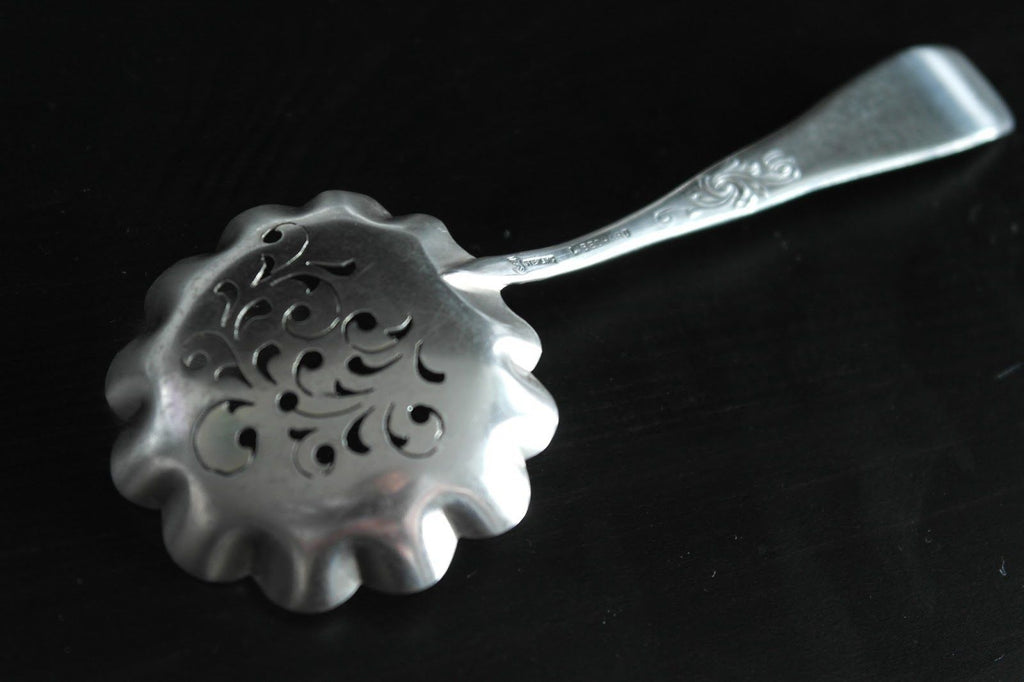 Cuchara tamiz de polvo antigua de plata de ley Bechard