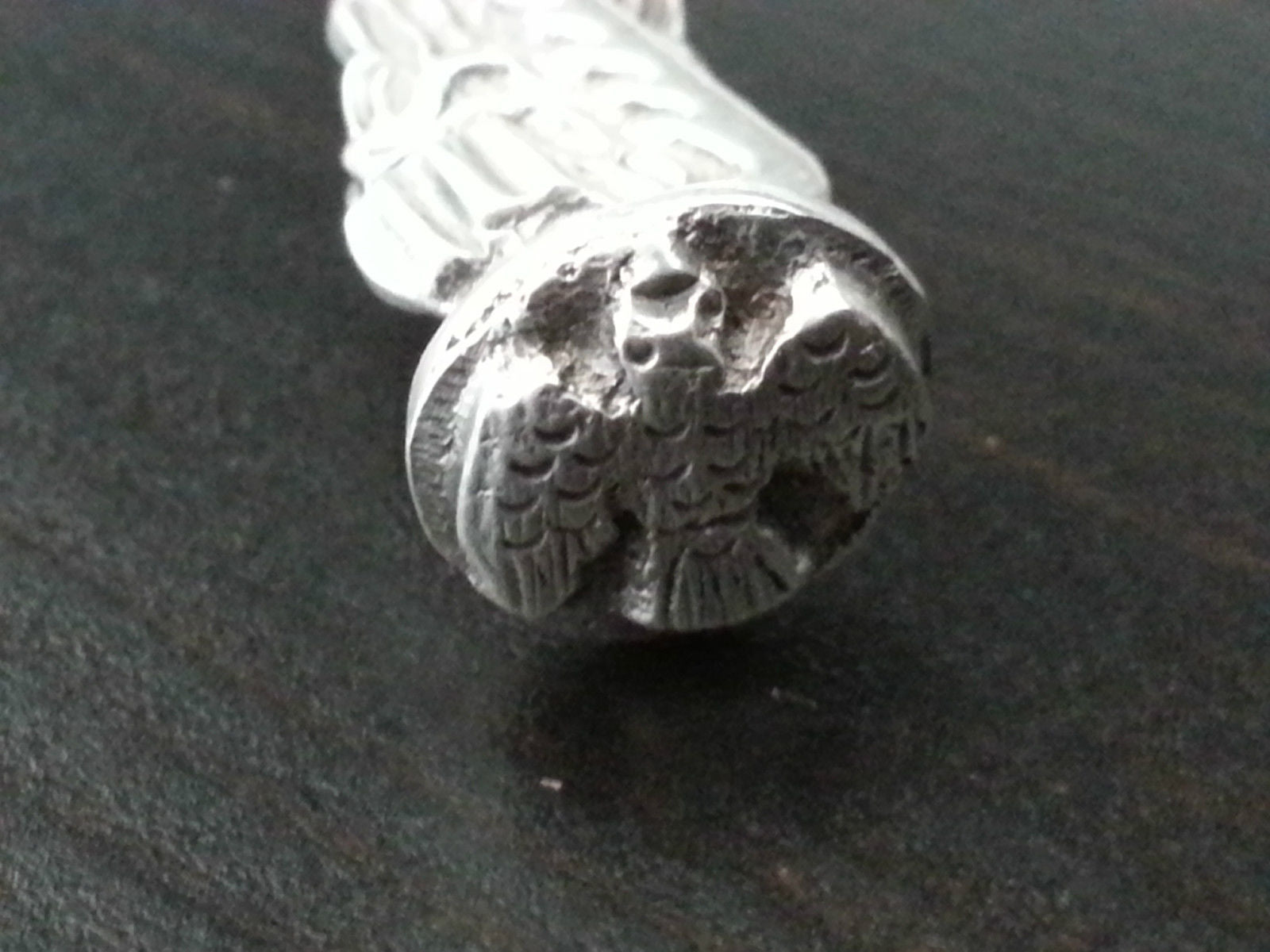 Cuchara antigua de plata maciza chapada en oro de 1928 de Thomas Bradbury Sheffield