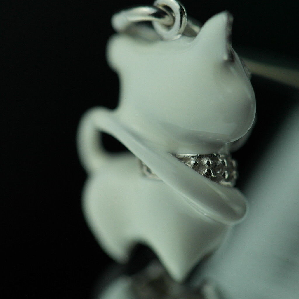 Sterling silver pendant white Enamel Cat with incrusted collar band