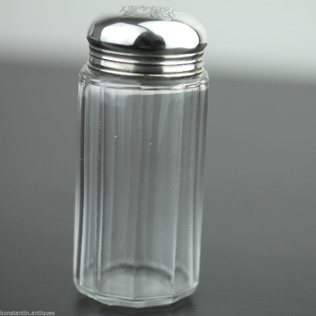 Antigua botella de tocador de vidrio tallado de 1892 con tapa de plata de ley y Londres