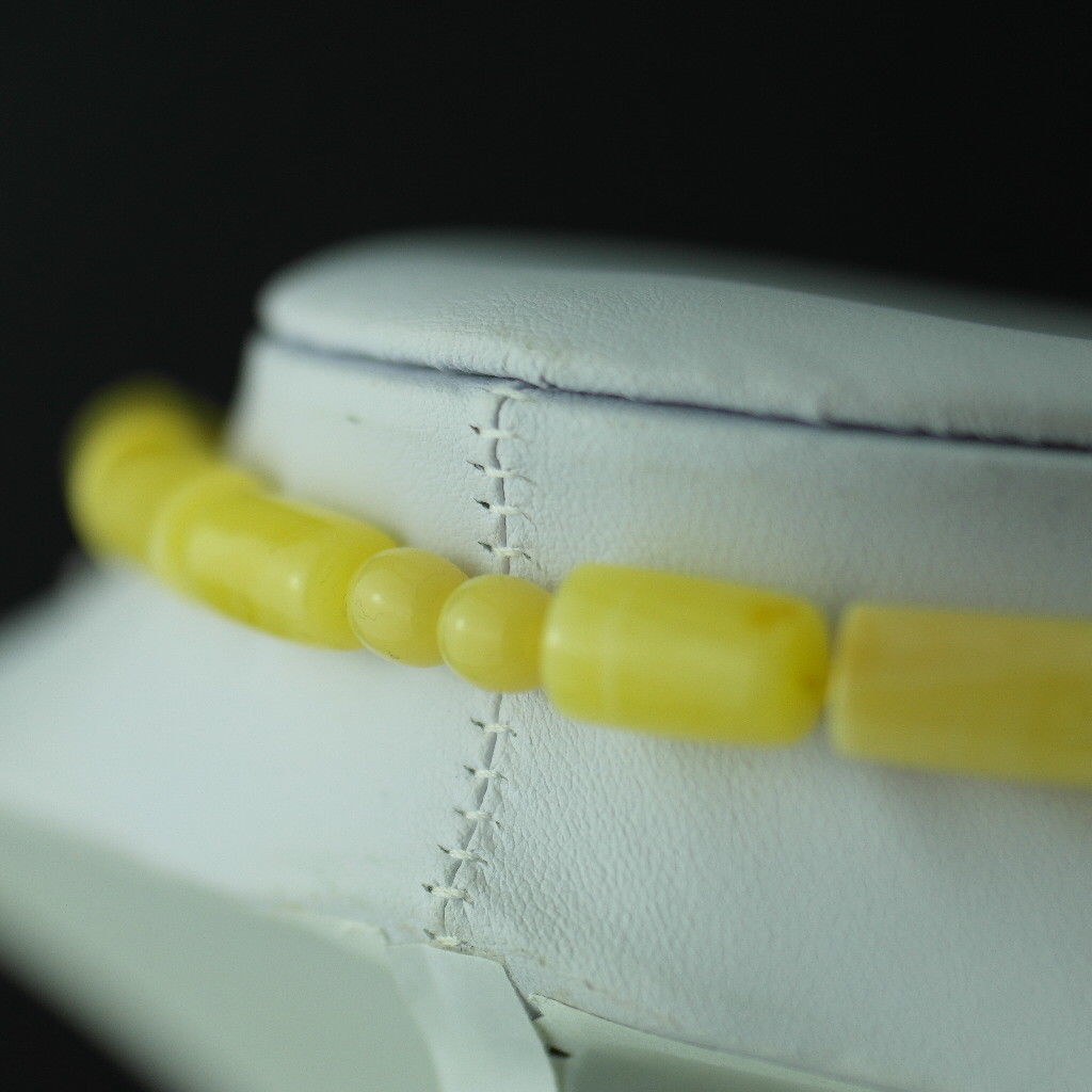 Elegante collar de medias cuentas de ámbar genuino alemán 