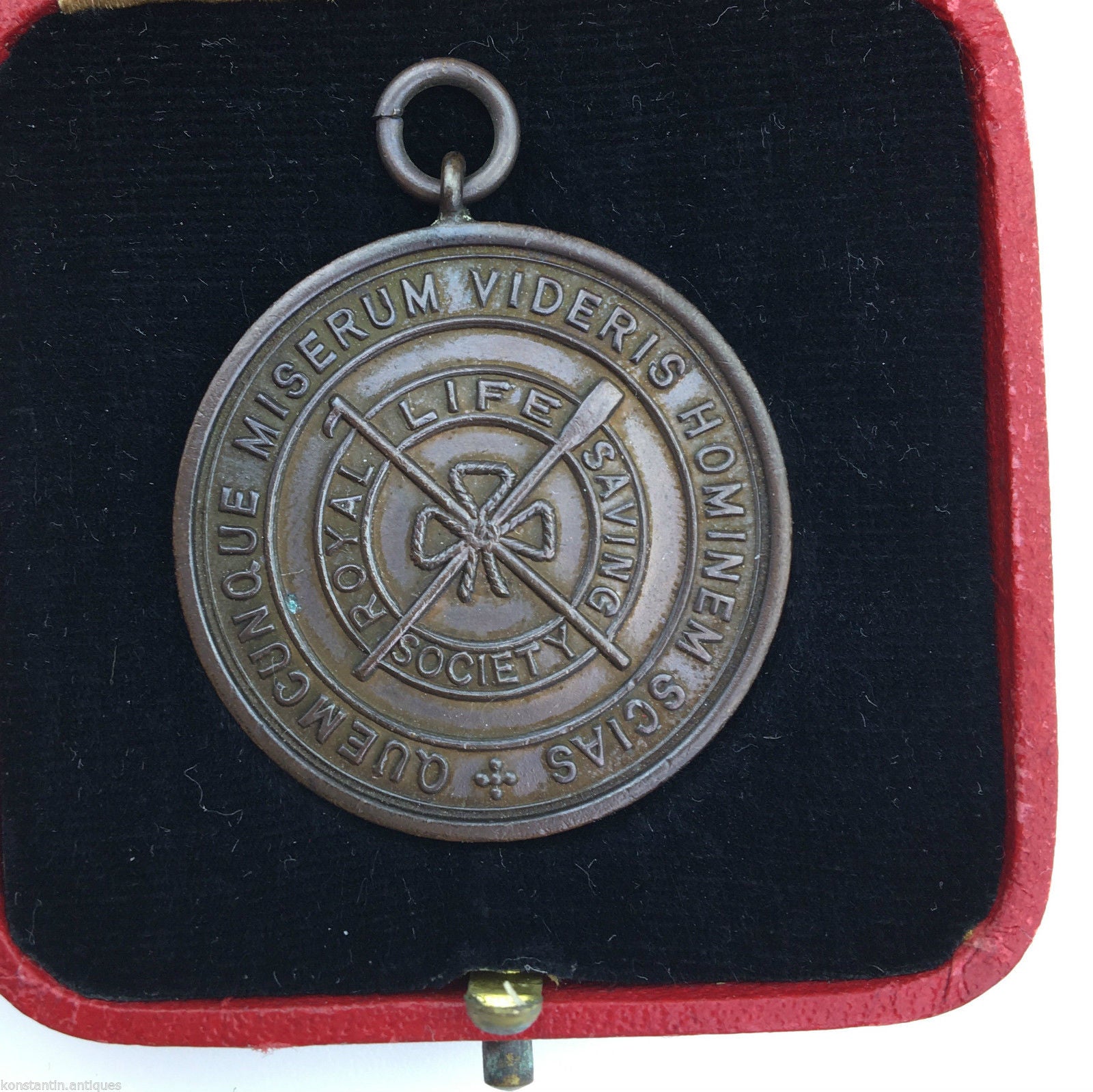 MEDALLA DE LA SOCIEDAD REAL PARA SALVAR VIDA ESTABLECIDA 1891 en caja c.1939