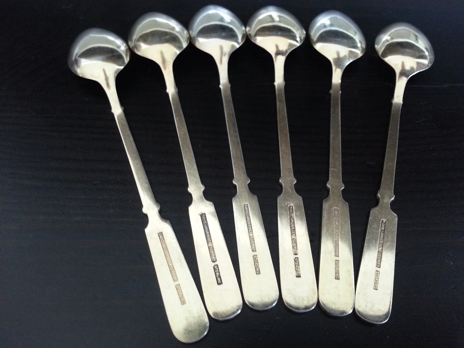 Conjunto antiguo de seis cucharas de té de esmalte dorado de plata maciza David Andersen Noruega