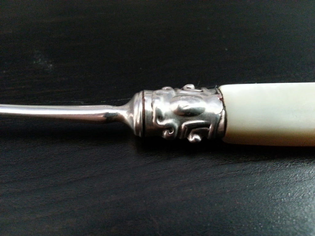 Antike Tafelgabel aus Sterlingsilber aus dem Jahr 1853, Perlmutt-MOP-Griff, Sheffield