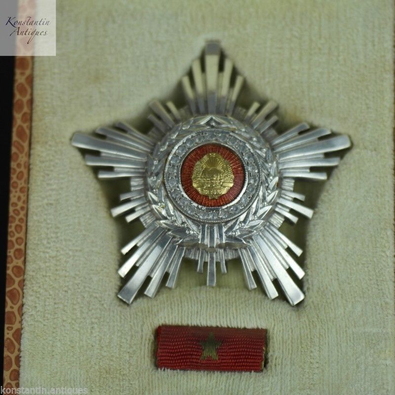 Vintage 1960s esmalte plata maciza orden estrella 22 talla brillante CZ clase III RSR