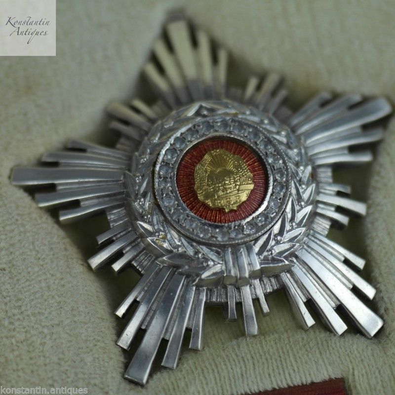 Vintage 1960s esmalte plata maciza orden estrella 22 talla brillante CZ clase III RSR