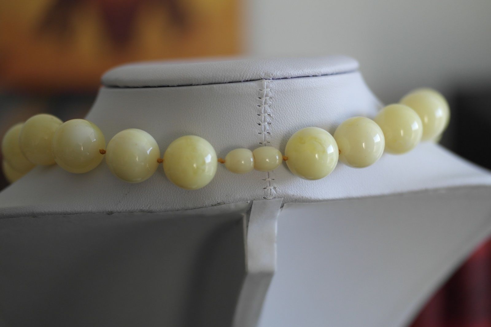 Vintage stylish Bakelite beads necklace and earrings