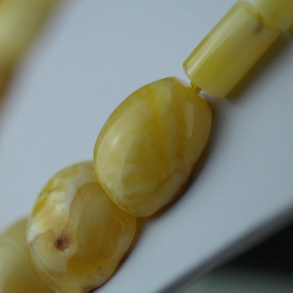 Elegante collar de medias cuentas de ámbar genuino alemán 