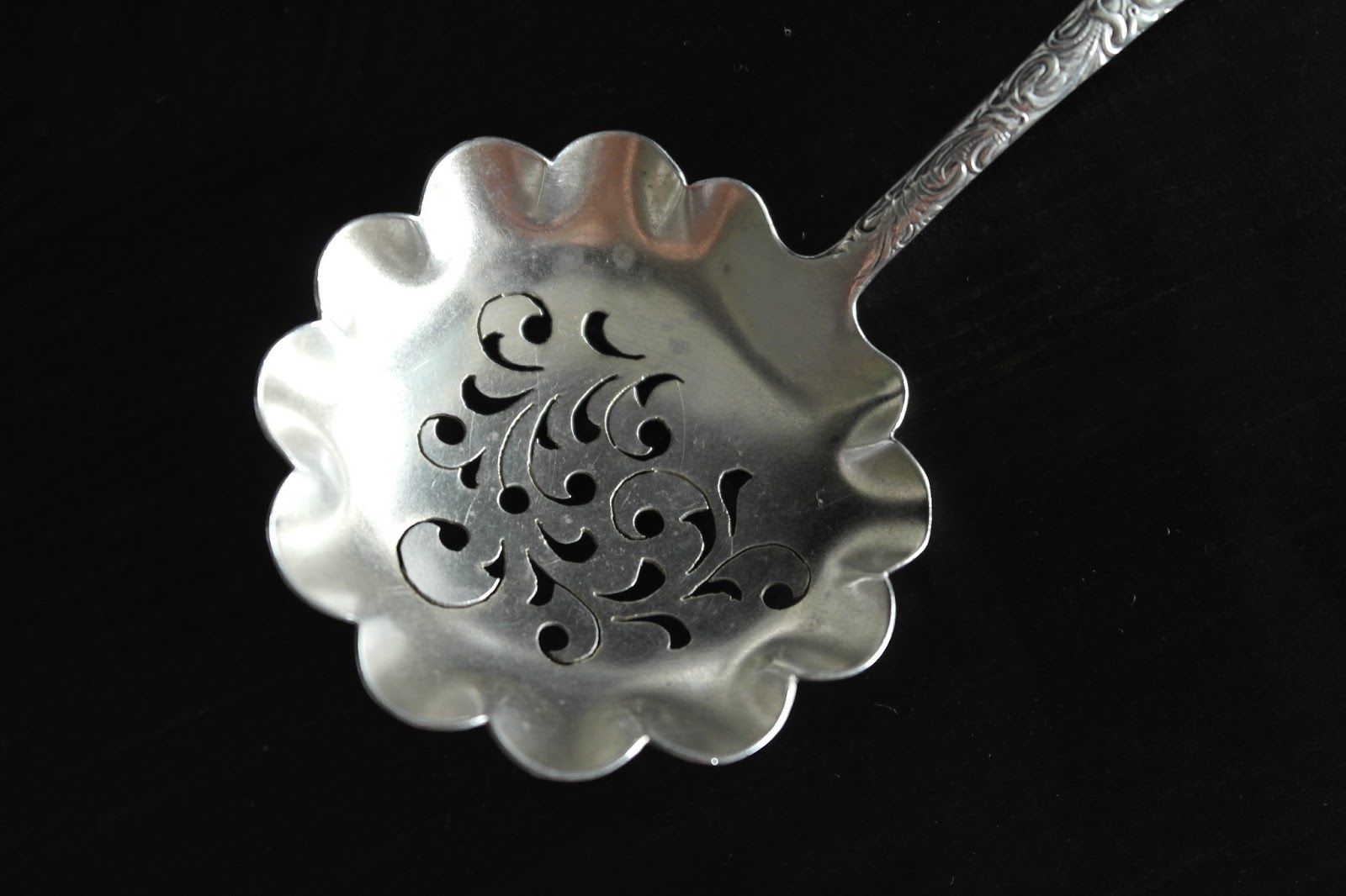 Cuchara tamiz de polvo antigua de plata de ley Bechard