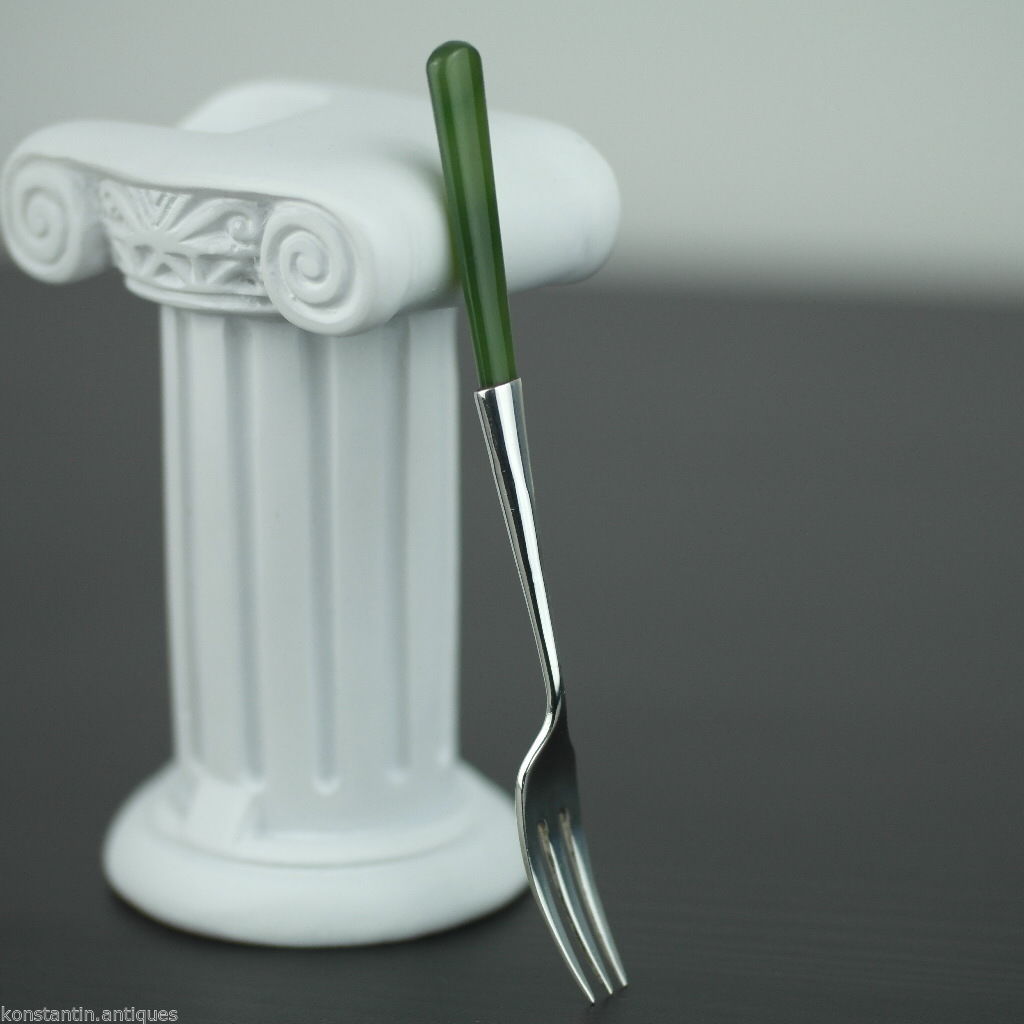 Antike Gabel aus Sterlingsilber aus dem Jahr 1900 mit grünem Jade-Nephrit-Griff
