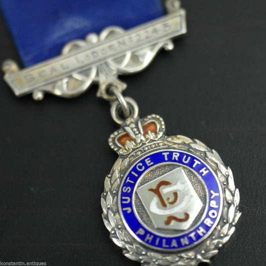 Antigua Medalla de plata maciza de 1938 RAOB Justicia Verdad Filantropía 2243