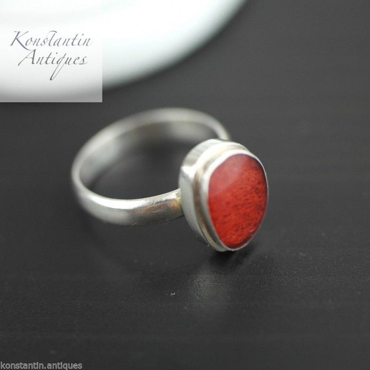 Vintage sterling silver ring with red coral eye UK-L  US-6