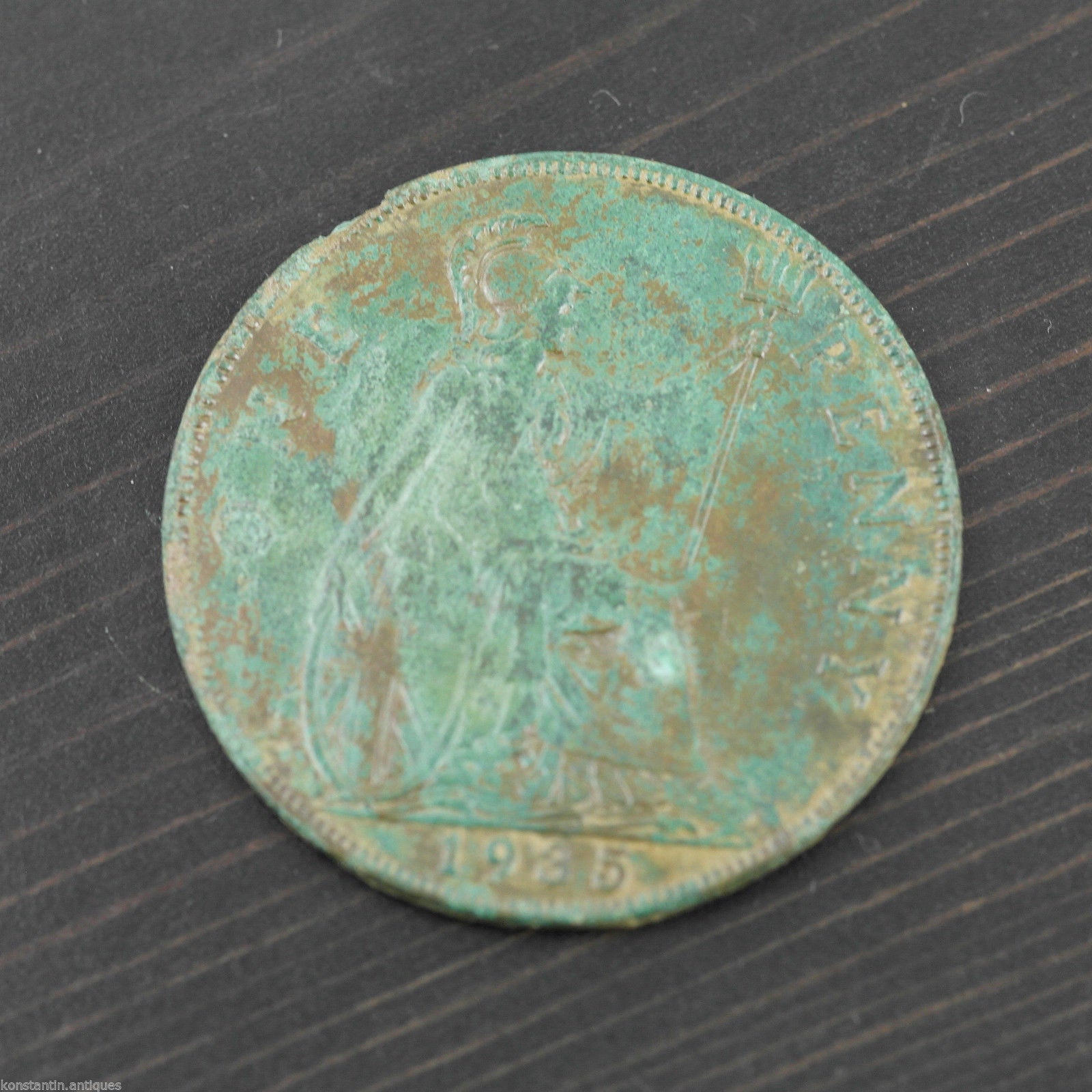 Vintage 1935 coin One penny George V Great Britain Bronze with patina