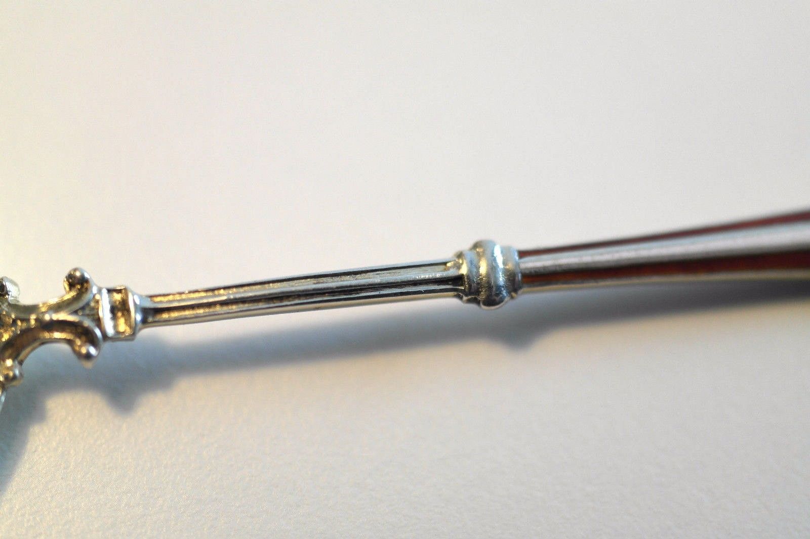 Cuchara de plata maciza esmaltada alemana Rathaus Hamburgo escudo de armas 800 cruz