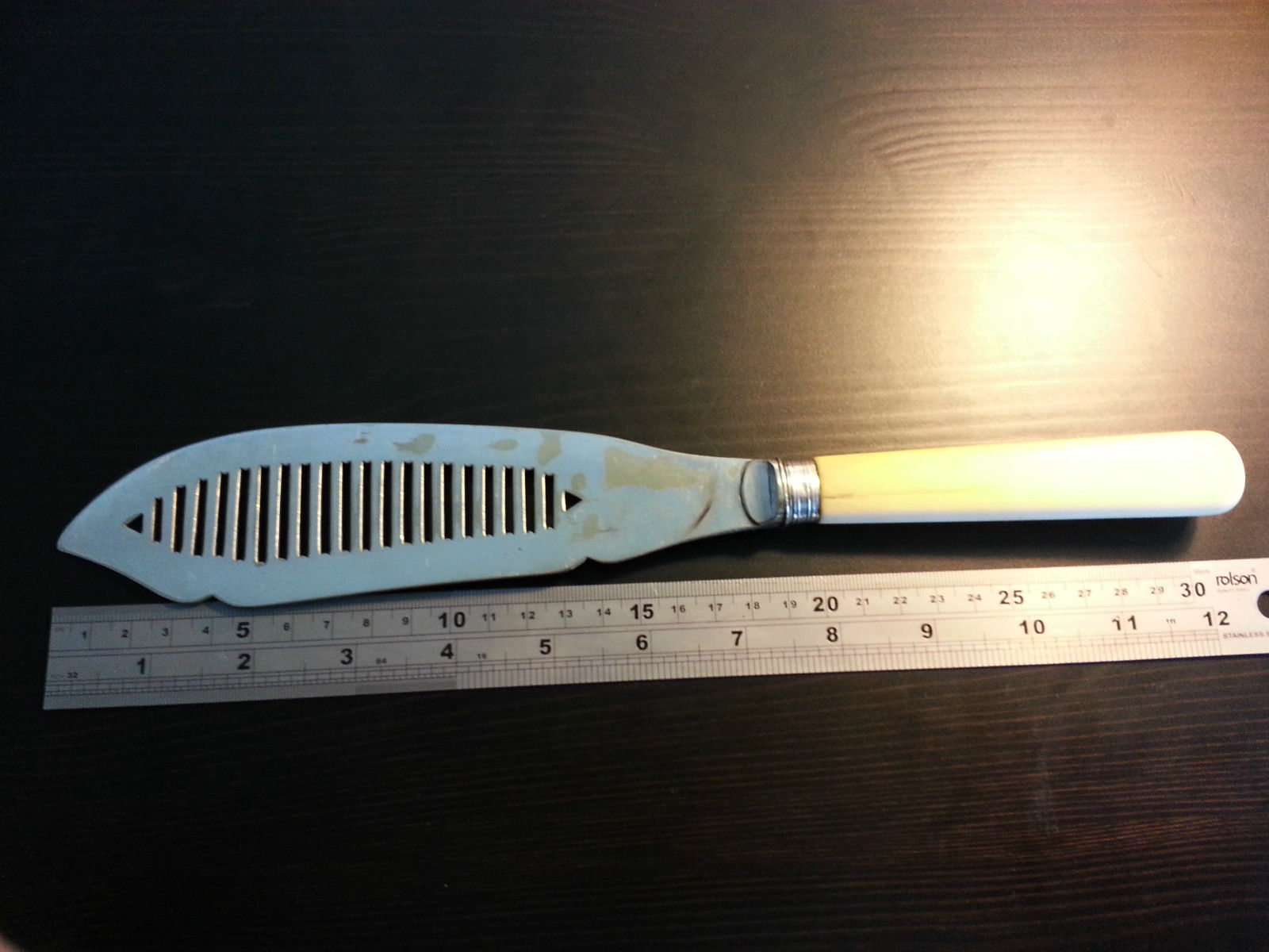 Antikes, versilbertes, verziertes Serviermesser aus dem britischen Empire