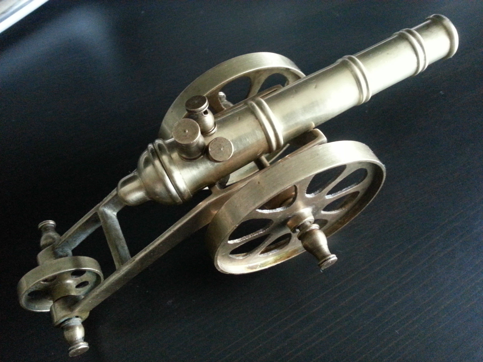 Vintage-Modell, antike Kanonen-Messingstatue, großes britisches Empire