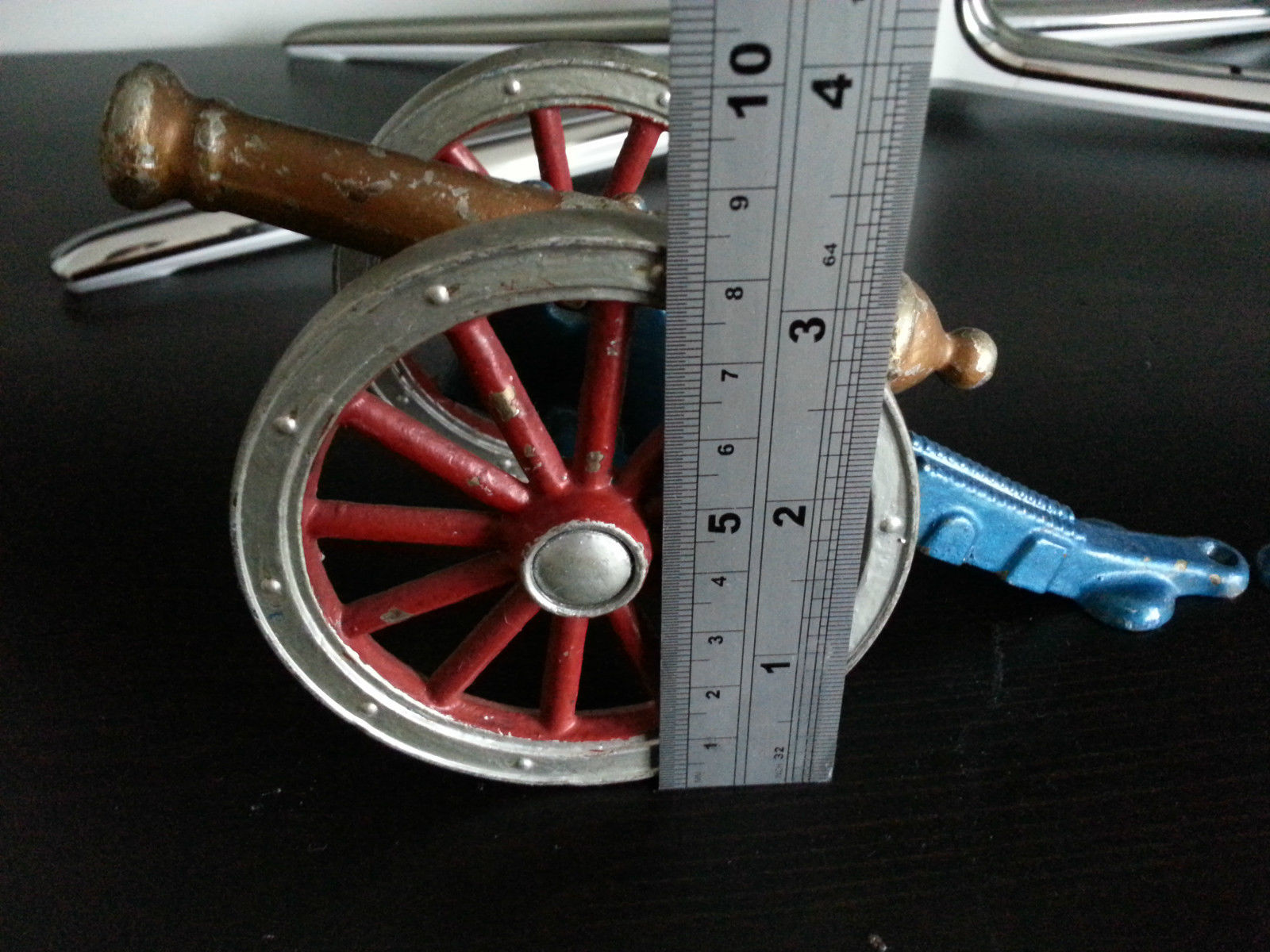 Vintage zwei Modelle antike Kanonenstatuen George Rex British Empire