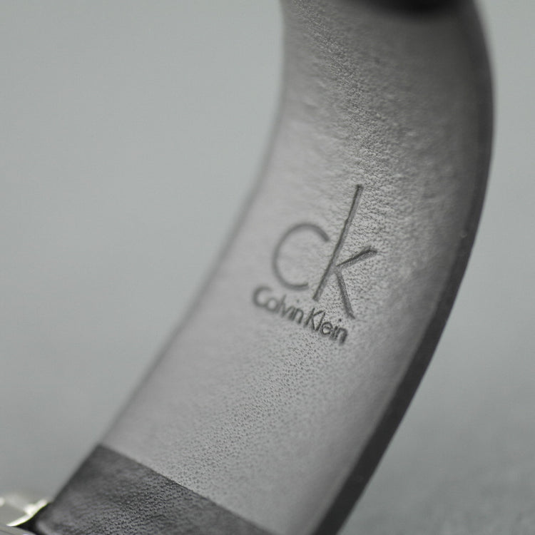 Calvin Klein Cogent Schweizer Herrenarmbanduhr mit schwarzem Zifferblatt und schwarzem Lederarmband 