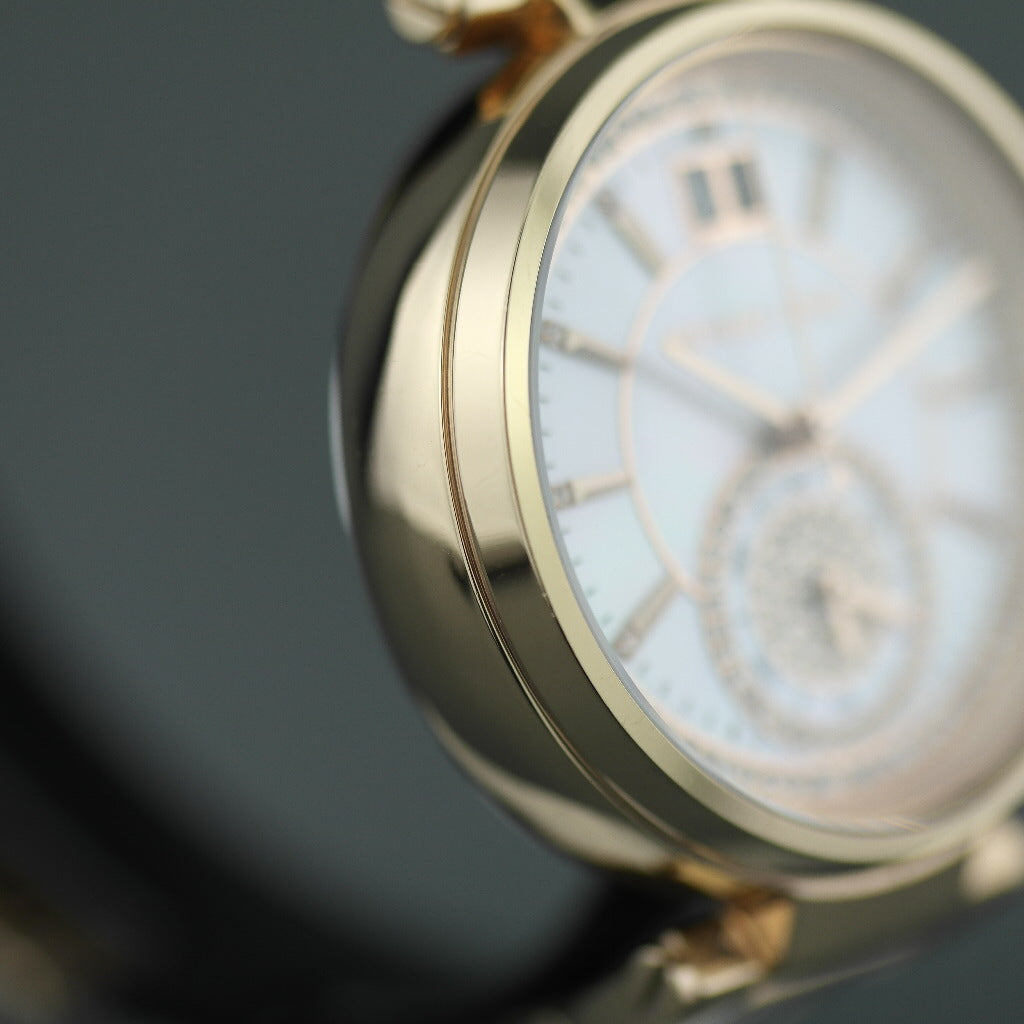 Michael Kors Sawyer Swiss made Gold Plated Ladies wristwatch with Nacre and Crystal Pave Dial