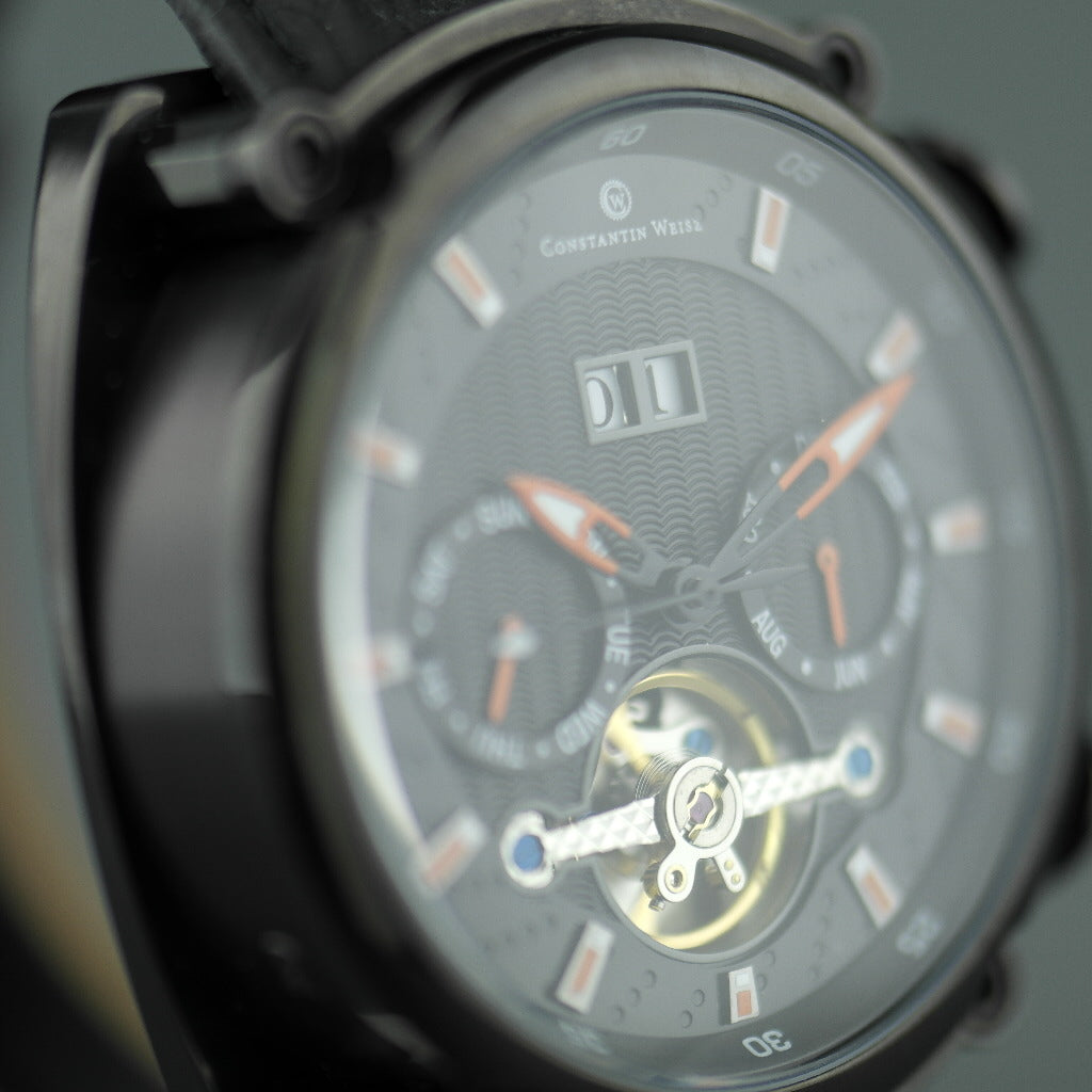 Constantin Weisz Automatik-Armbanduhr mit offenem Herz und Lederarmband