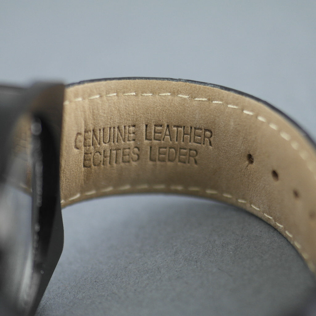 Constantin Weisz Reloj de pulsera automático con corazón abierto y correa de piel.