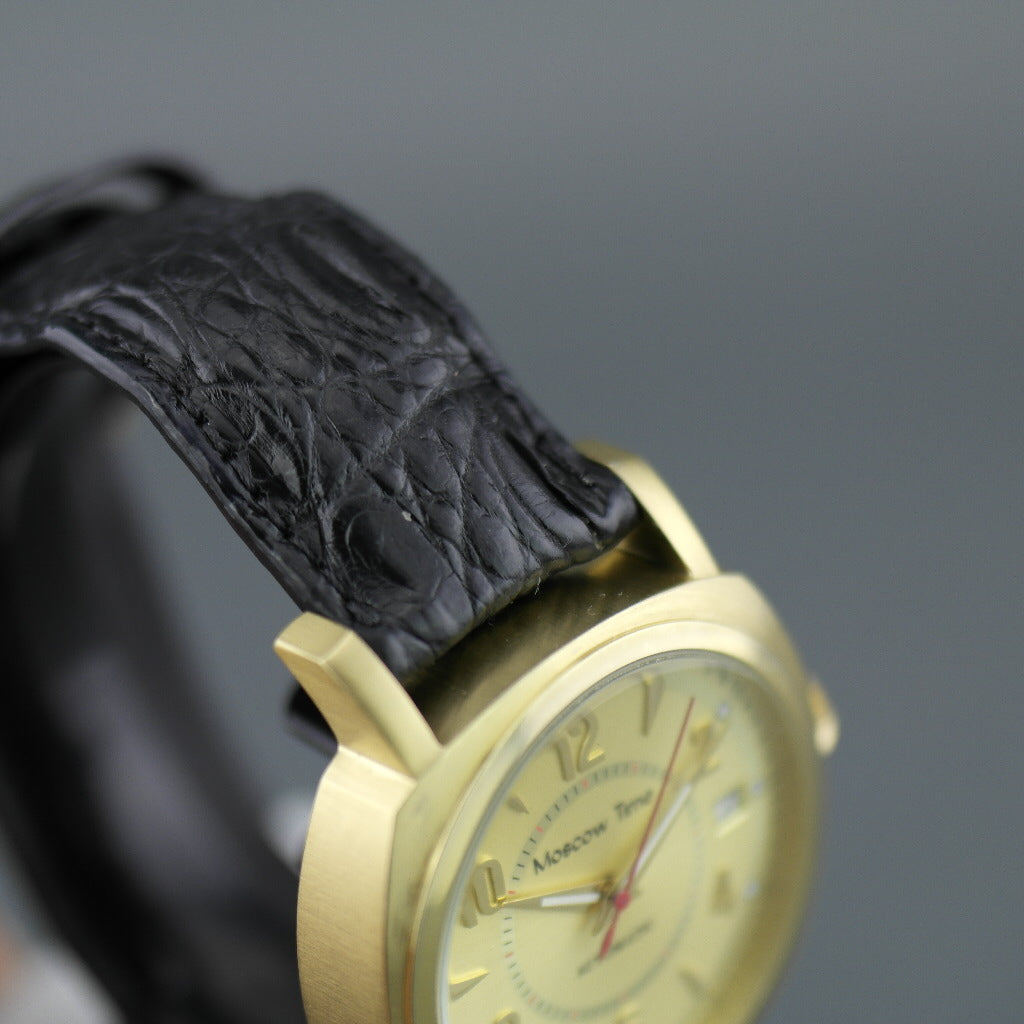 Vergoldete automatische Herrenarmbanduhr „Moscow Time“ mit schwarzem Krokodillederarmband 