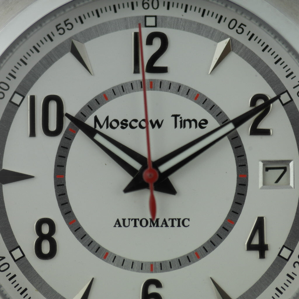 Moscow Time 27 jewels Automatic wrist watch with white dial and brown strap