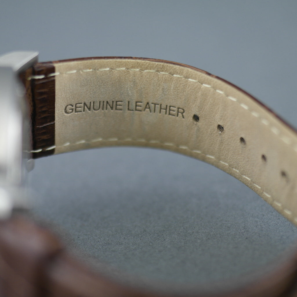 Hora de Moscú 27 joyas Reloj de pulsera automático con esfera blanca y correa marrón