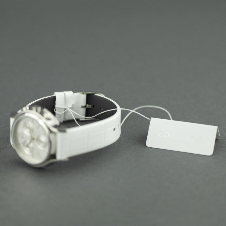 Reloj de pulsera Calvin Klein Small Chronograph con correa de piel blanca 
