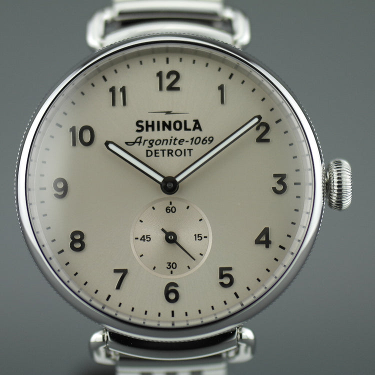 Shinola The Canfield Armbanduhr mit sandigen Dünen von Michigans grauem Zifferblatt