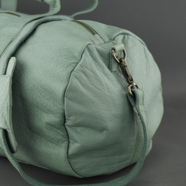 COBB &amp; CO türkisgrüne Sporttasche aus Leder, mittelgroße Sporttasche