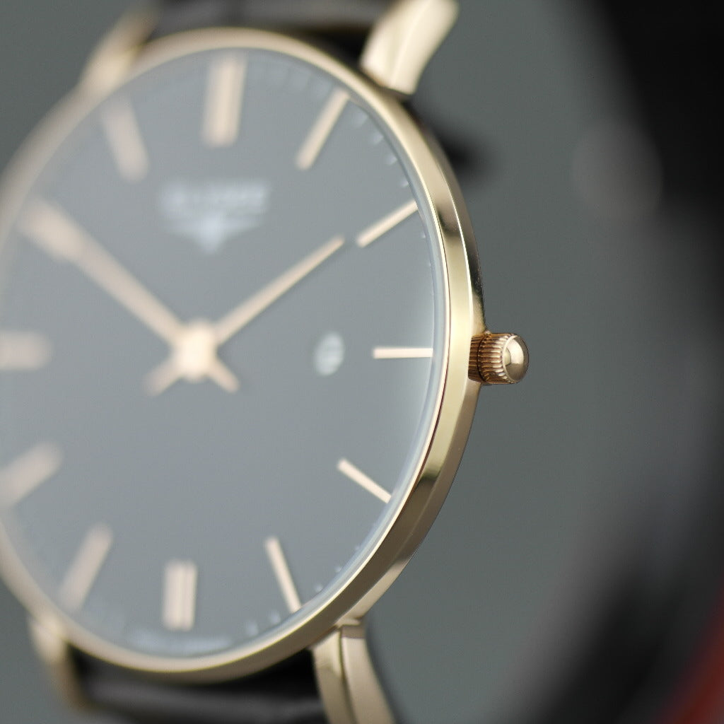 Zelos El elegante reloj plano de cuarzo chapado en oro de ELYSEE con fecha