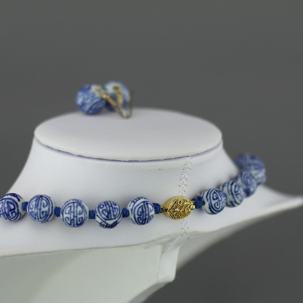 Vintage Chinese knotted porcelain graduated bead necklace 25" filigree clasp and earrings