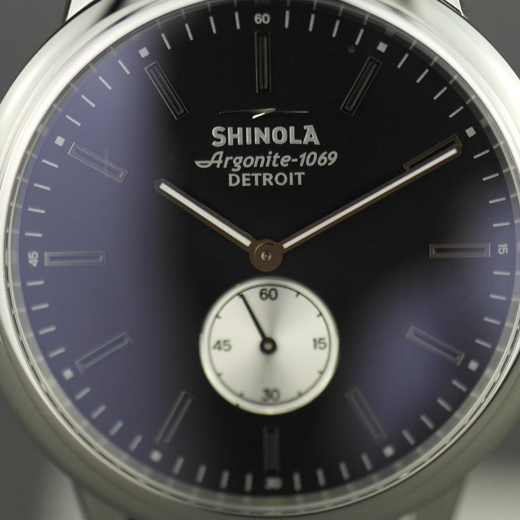 Reloj de pulsera Shinola The Runwell con esfera negra y correa de cuero 