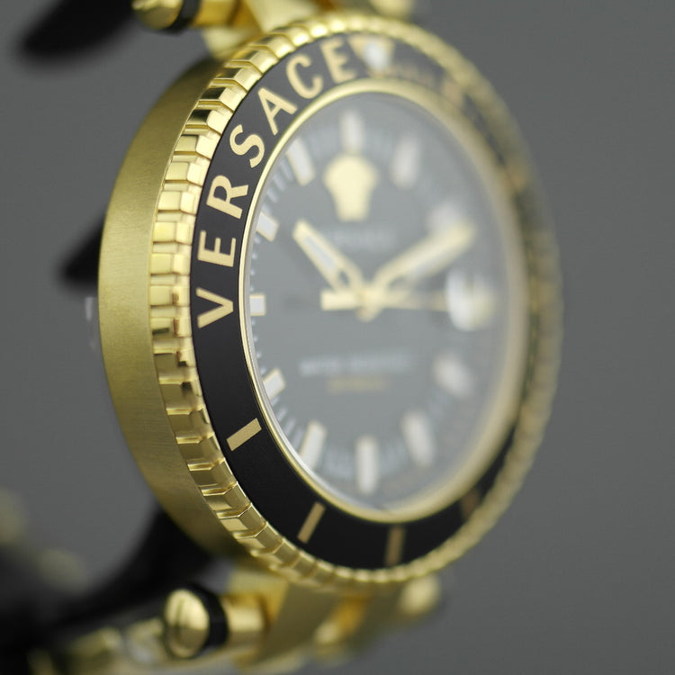 Versace V-Race vergoldete Taucherarmbanduhr mit schwarzem Zifferblatt