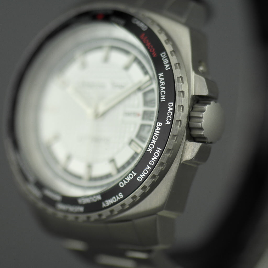 Moscow Time a world timer Gent's Automatic wrist watch with bracelet