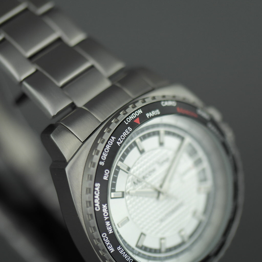 Moscow Time a world timer Gent's Automatic wrist watch with bracelet