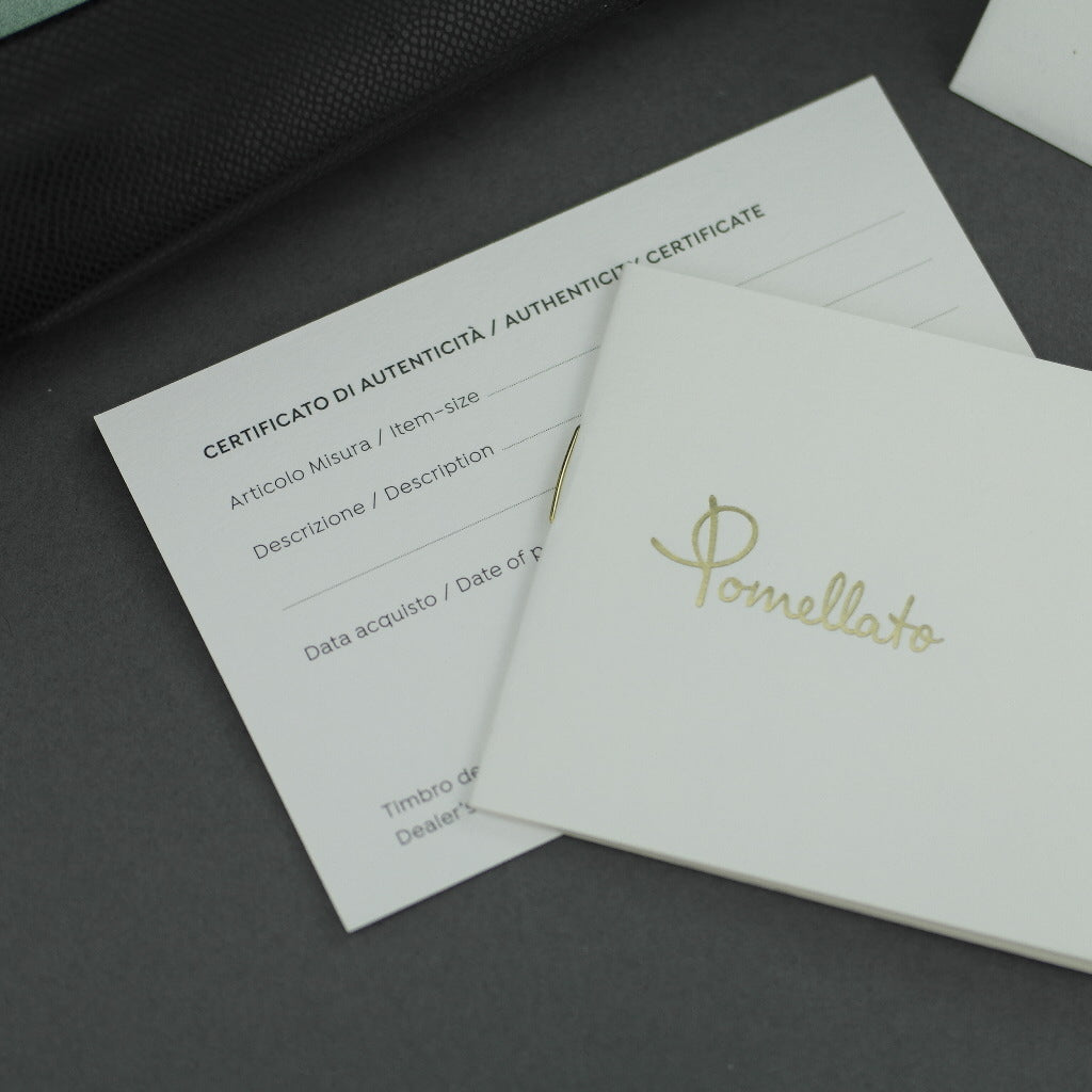 Pomellato 67 Reloj de pulsera para mujer de edición limitada con diamantes, correa de piel blanca 