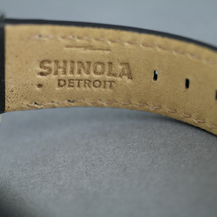 Shinola The Bedrock Chrono 42 mm Armbanduhr mit schwarzem Zifferblatt und Lederarmband