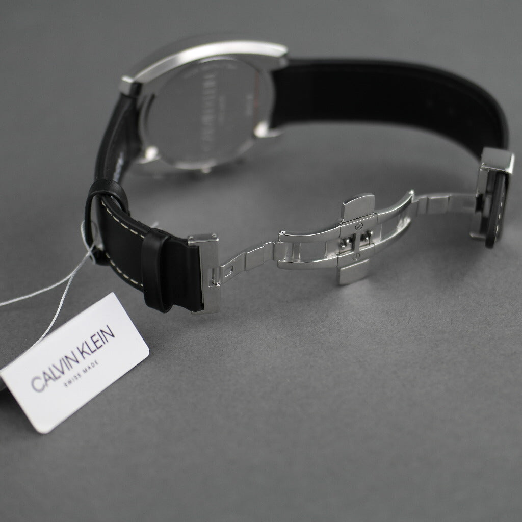 Calvin Klein Chronograph-Armbanduhr, hergestellt in der Schweiz, mit schwarzem Band