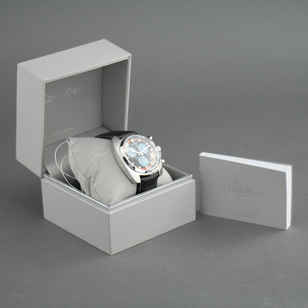 Calvin Klein Chronograph-Armbanduhr, hergestellt in der Schweiz, mit schwarzem Band