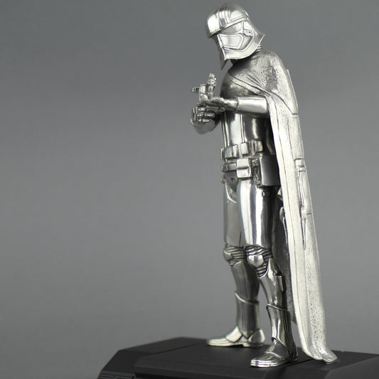 Star Wars Limited Edition Captain Phasma Zinnfigur von Royal Selangor