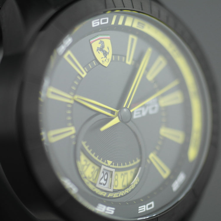 Ferrari Scuderia RedRev Evo Herrenuhr mit Silikonarmband