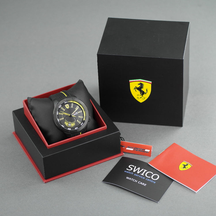 Ferrari Scuderia RedRev Evo Herrenuhr mit Silikonarmband