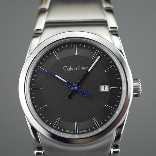 Calvin Klein Step Armbanduhr mit schwarzem Zifferblatt und Datum