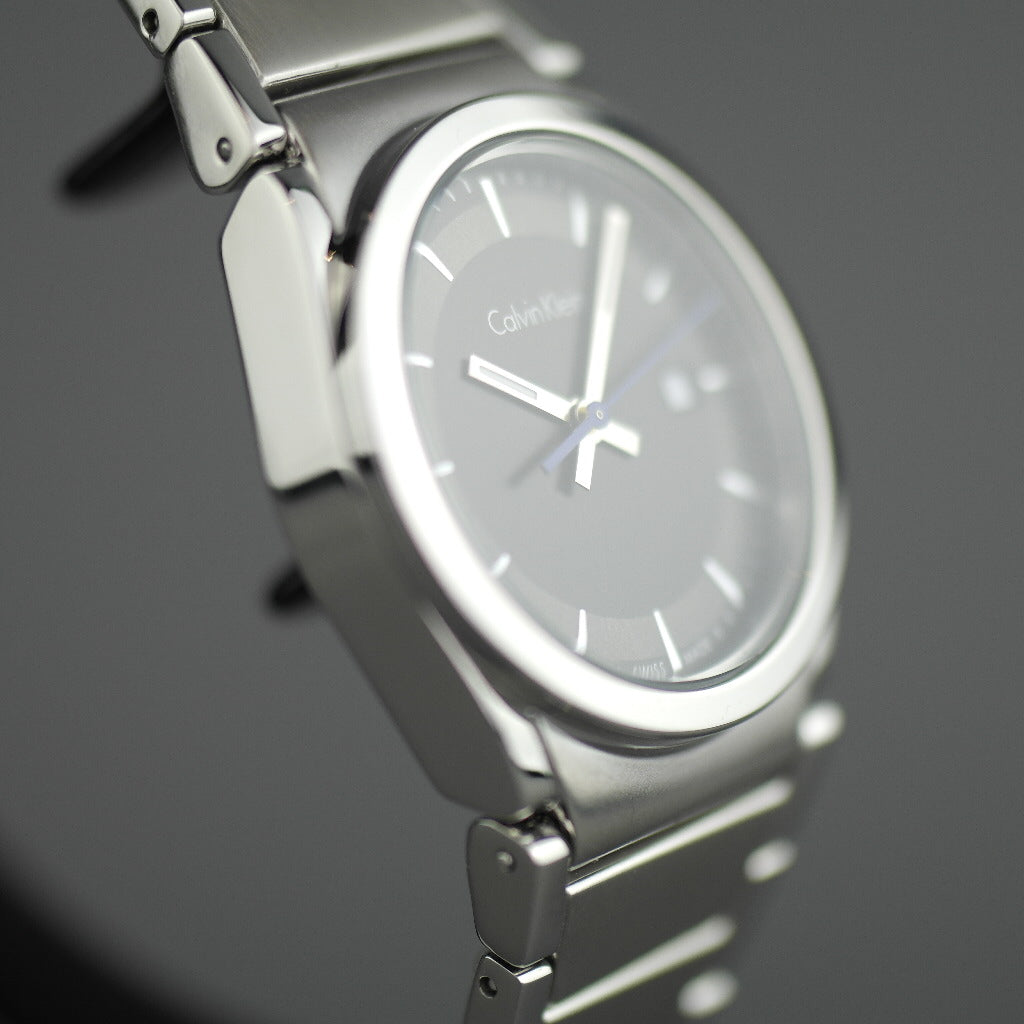 Calvin Klein Step Armbanduhr mit schwarzem Zifferblatt und Datum