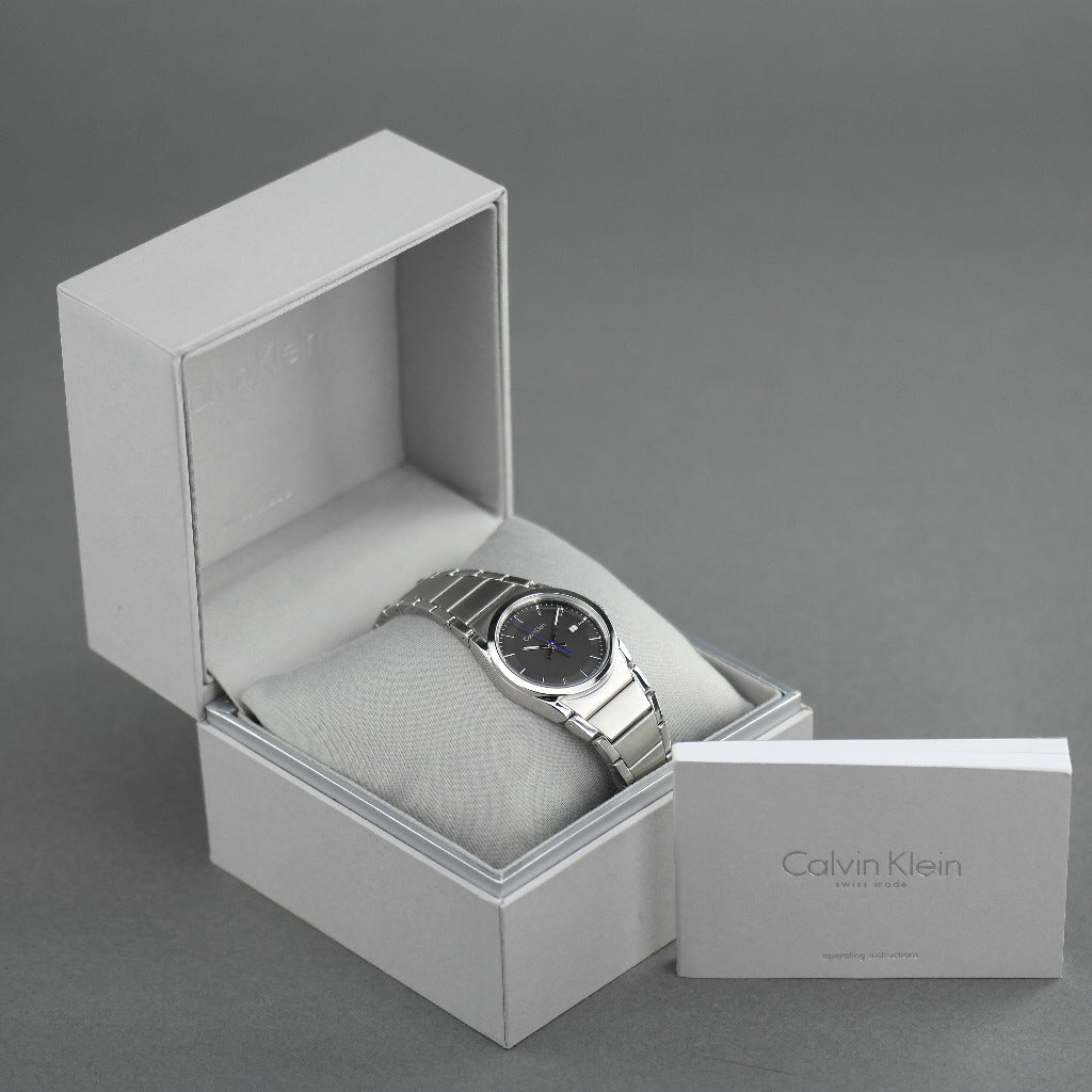 Calvin Klein Step Armbanduhr mit schwarzem Zifferblatt und Datum