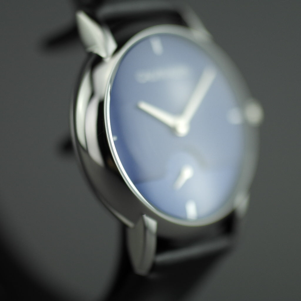 Calvin Klein Established Armbanduhr mit blauem Zifferblatt